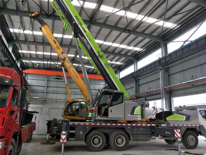 陇南市高空车出租需要注意哪些安全事项？